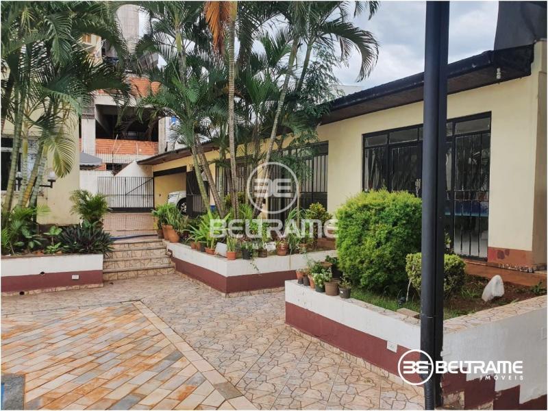 Sobrado  -  Zona 08  - Maringá  -  R$3.600.000,00