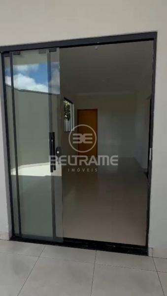 Casa -  Jd  Santa  Helena  -  Paiçandu    R$ 235.000,00