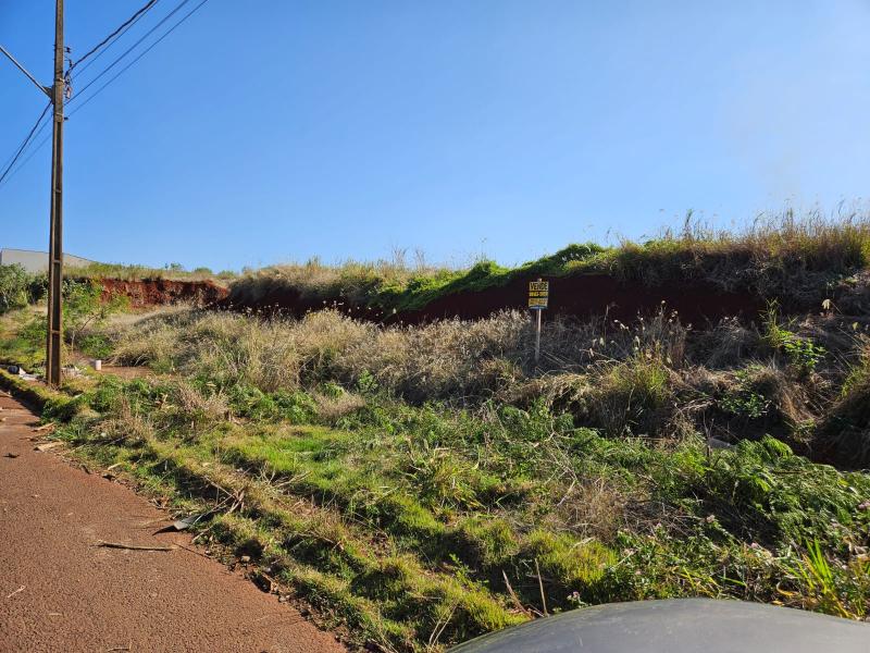 Terreno na Avenida Joaquim Duarte Moleirinho  R$ 780.000,00