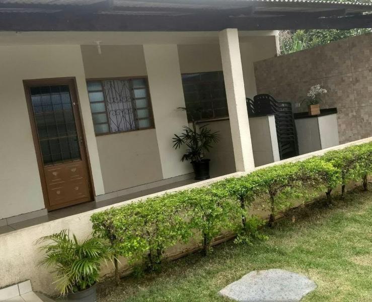 Casa Jardim Ebenezer  - Maringá   R$ 480.000,00