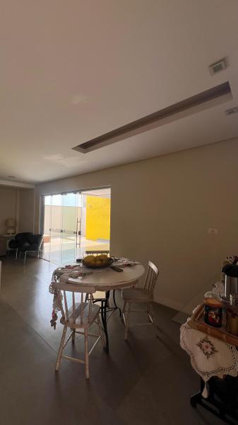 Sobrado -  Jardim Dias I  -  Maringá  -  PR  R$ 970.000,00