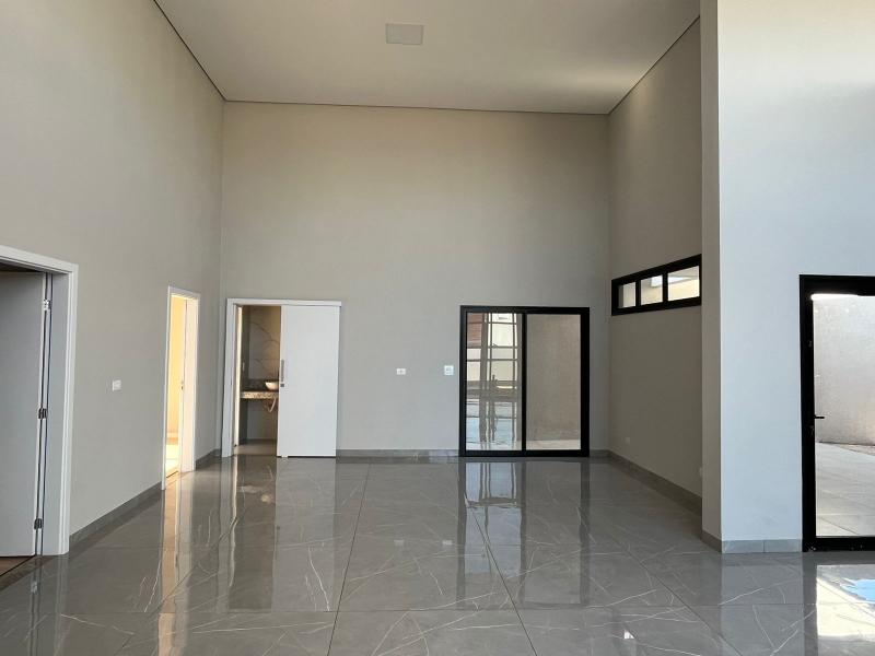 Casa    Jardim Munique   - Maringá   -  PR  R$ 995.000,00