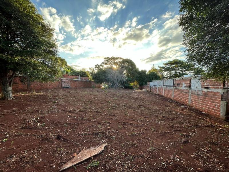 Terreno  Vila  Morangueira    -  Maringá     R$ 450.000,00