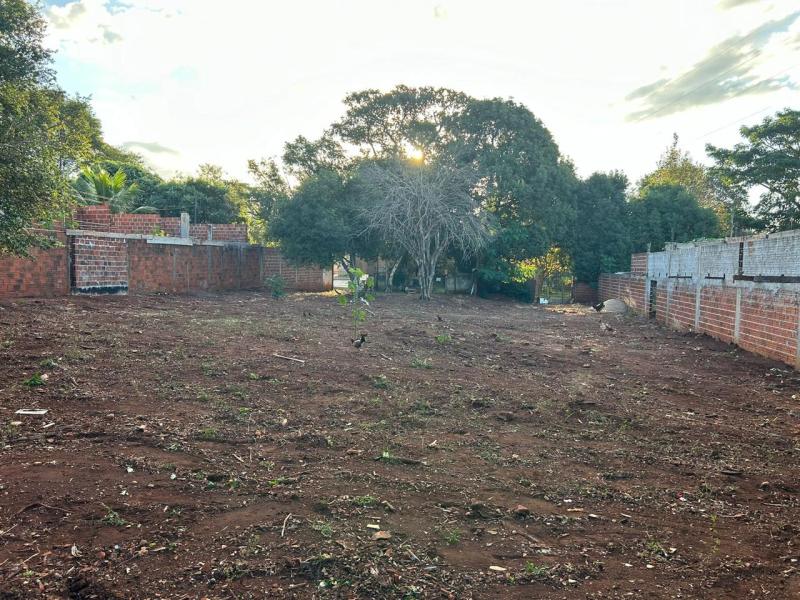 Terreno  Vila  Morangueira    -  Maringá     R$ 450.000,00