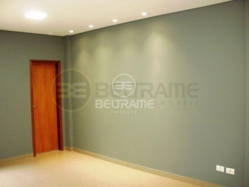 Sala Cond. Centro Medico Camélias -    R$ 229.000,00