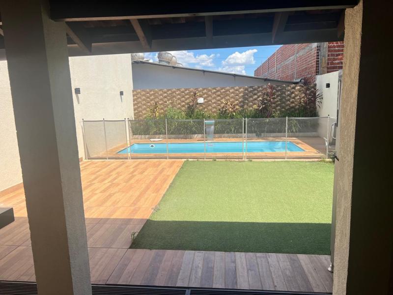 Sobrado - Jardim Iguaçu - Maringá - Pr  R$ 1.050.000,00