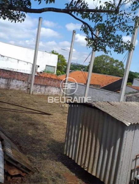 Terreno Com. - Pq. das Laranjeiras - R$500.000,00